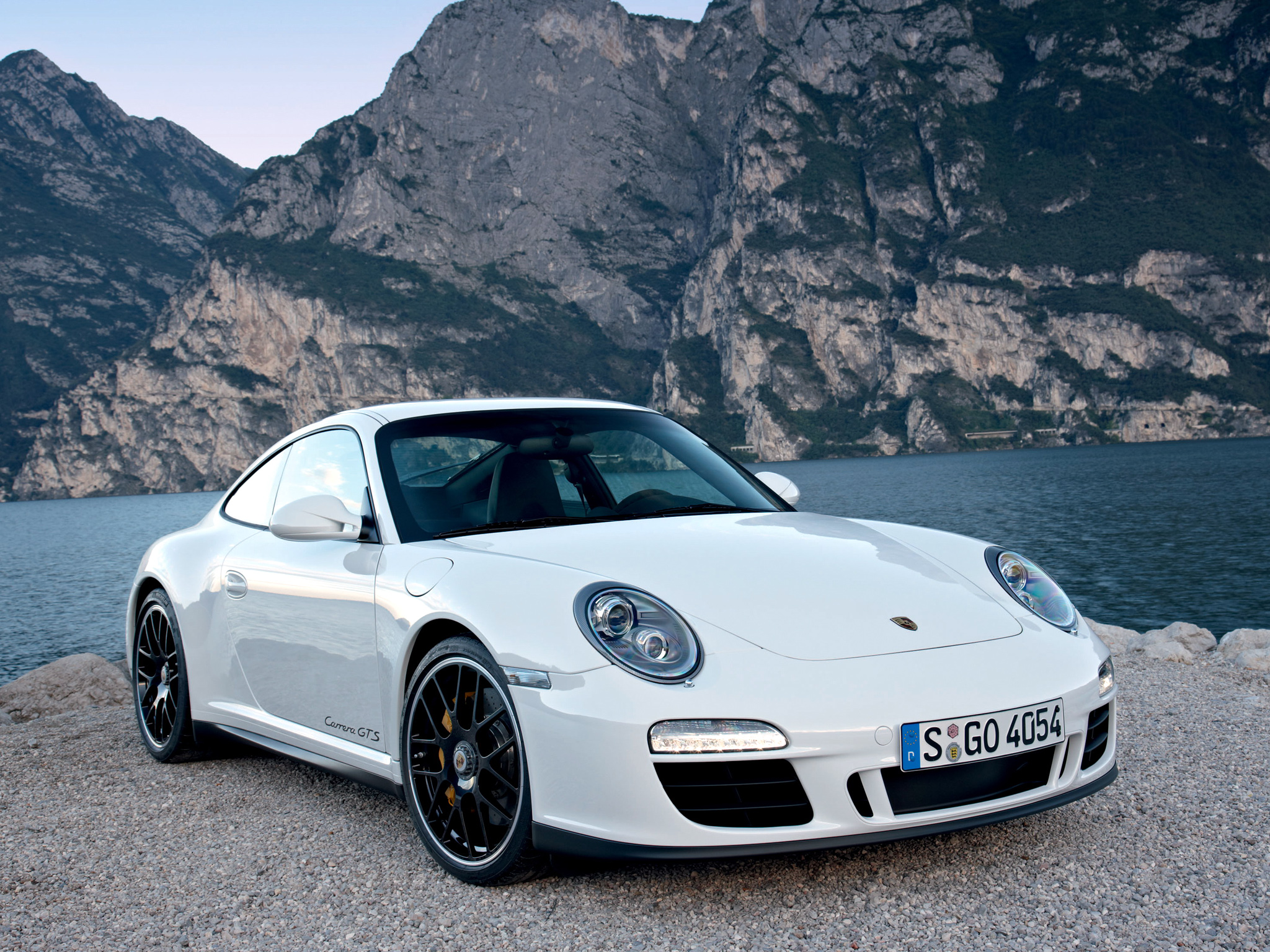 Porsche 911 GTS Yola Çıkıyor